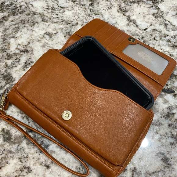 Camel crossbody/wristlet wallet - Picture 2 of 5
